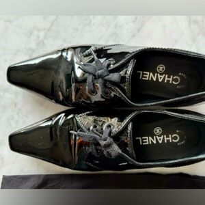 Vintage Chanel 2018 black small heel loafers